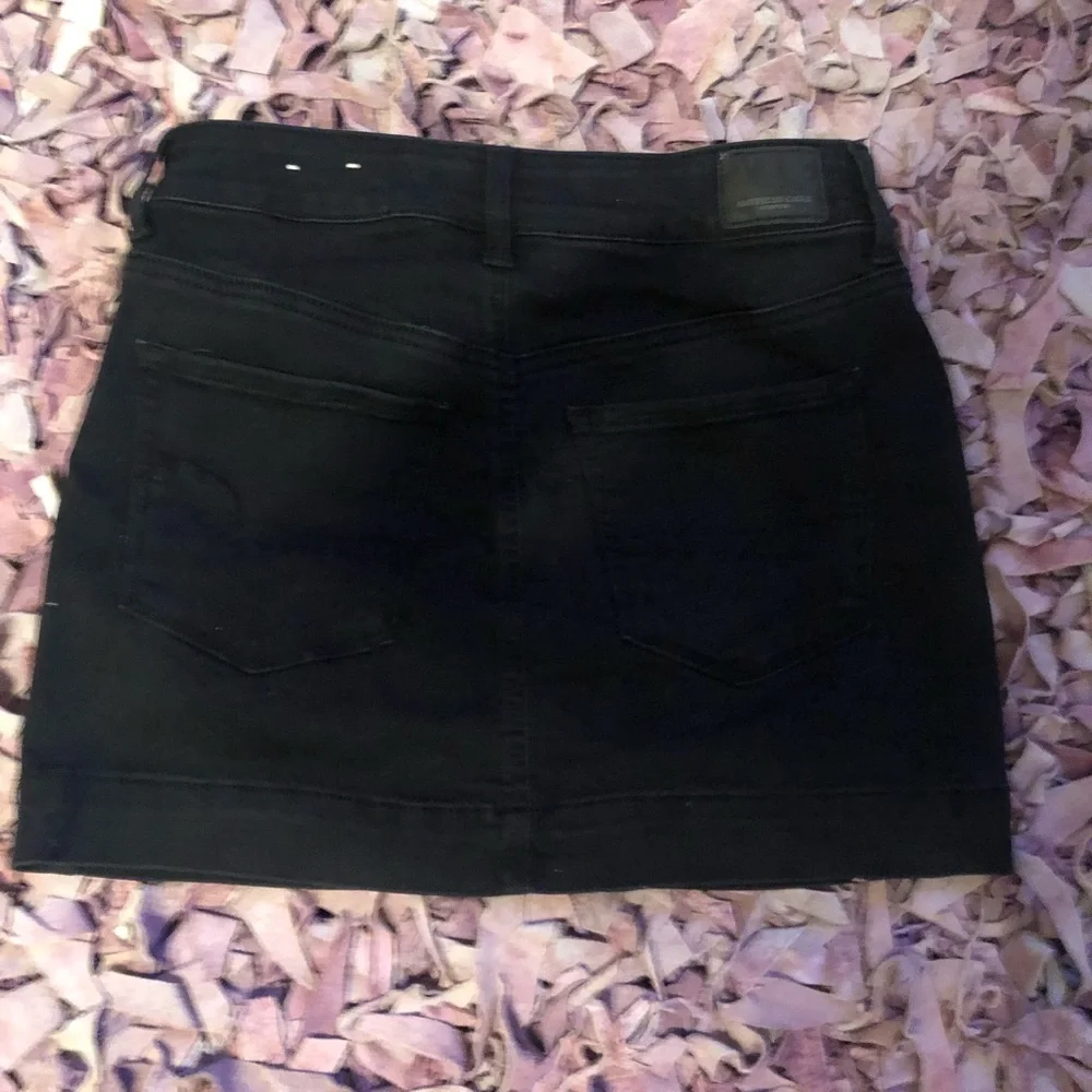 Super cute American Eagle jean skirt! - Picture 5 of 8